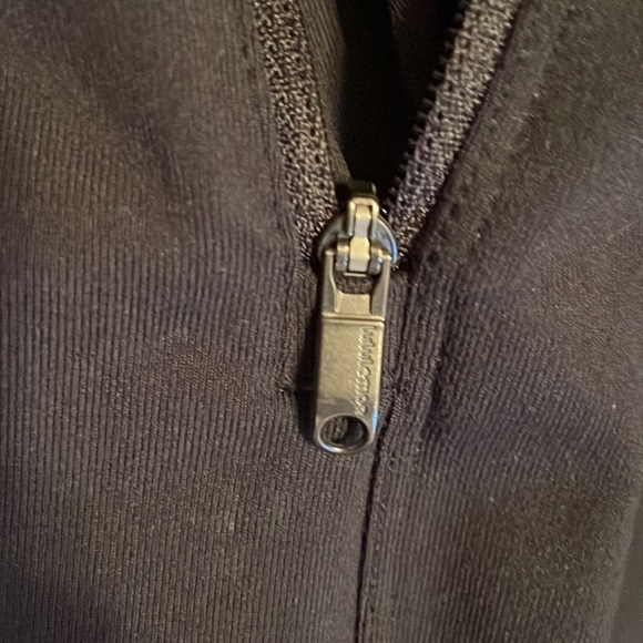 Lululemon men’s pants size large. - Picture 6 of 9